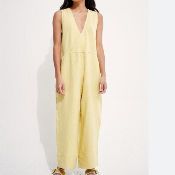 Back beat company Yellow Linen Reversible Linen Jumpsuit size small Nwot - Picture 1 of 10